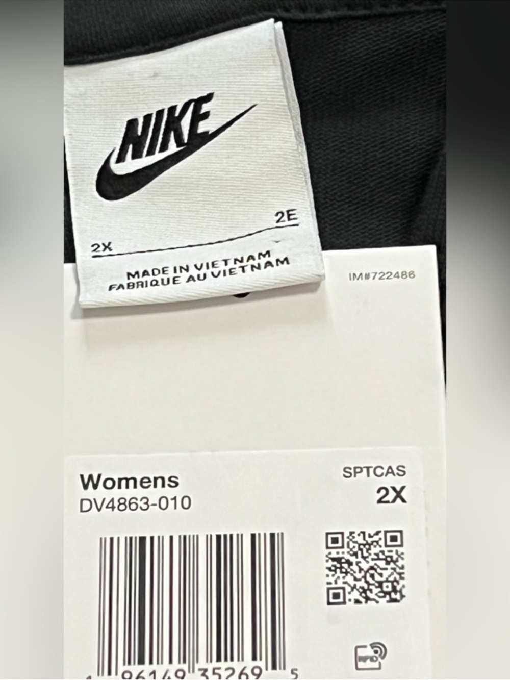 Nike Black Full-Zip Hoodie Jacket with Swoosh - Picture 3 of 9